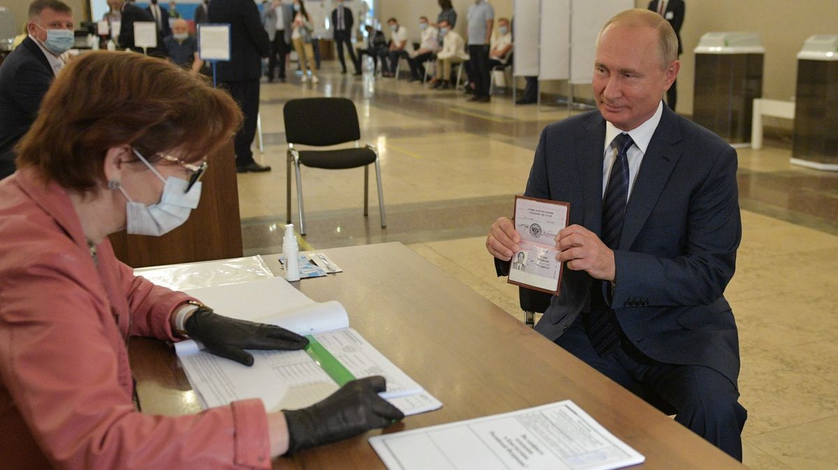 Rusové otevřeli Putinovi cestu, jak zůstat prezidentem až do roku 2036